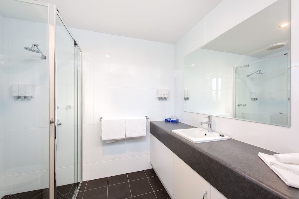 Thurgoona Country Club Resort 52/56