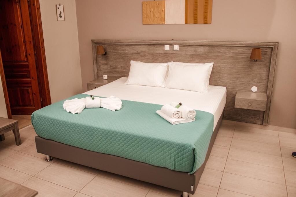 COMFORT, DOUBLE BED