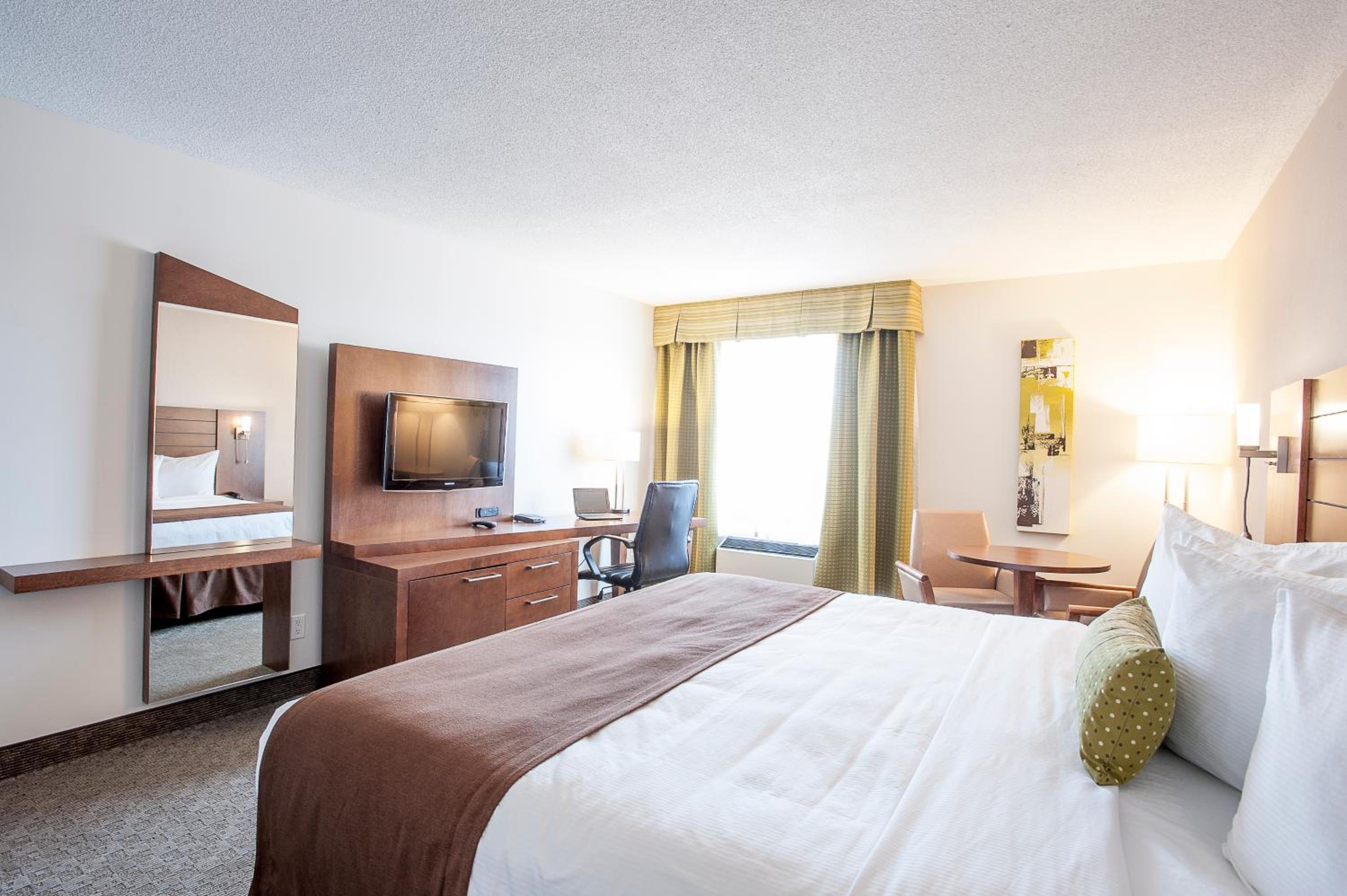 غرفة بسرير كينج، Quality Inn Rouyn-Noranda 2/10