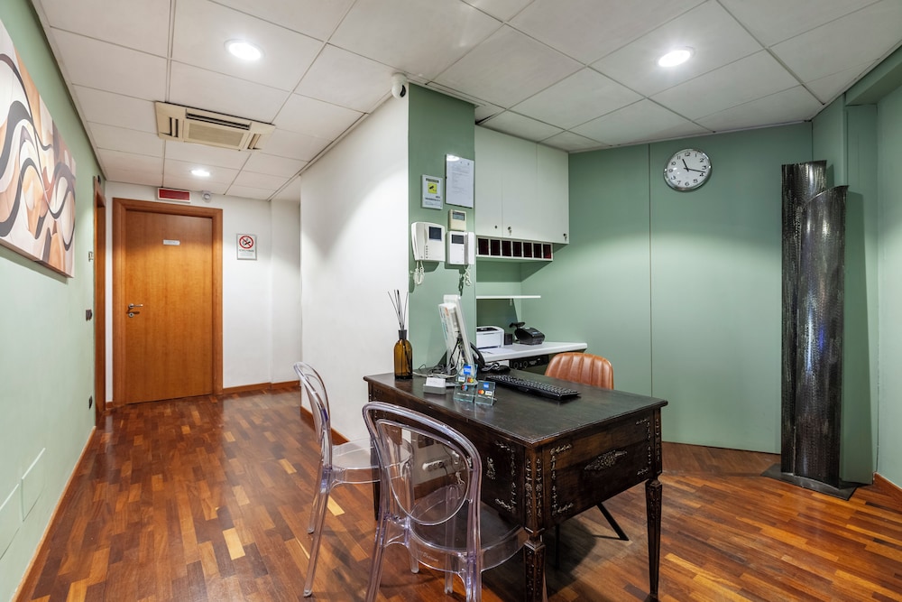 Inn Rome Rooms & Suites 6/50