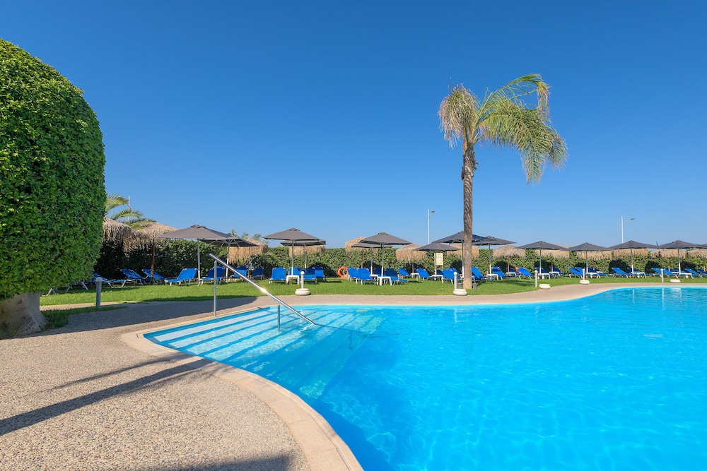Oceanis Beach Hotel 46/50