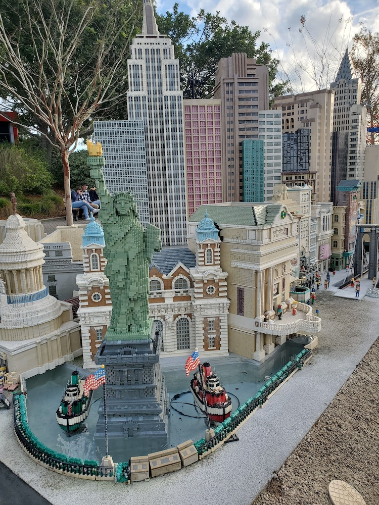 Sea Horse Resort 64/75