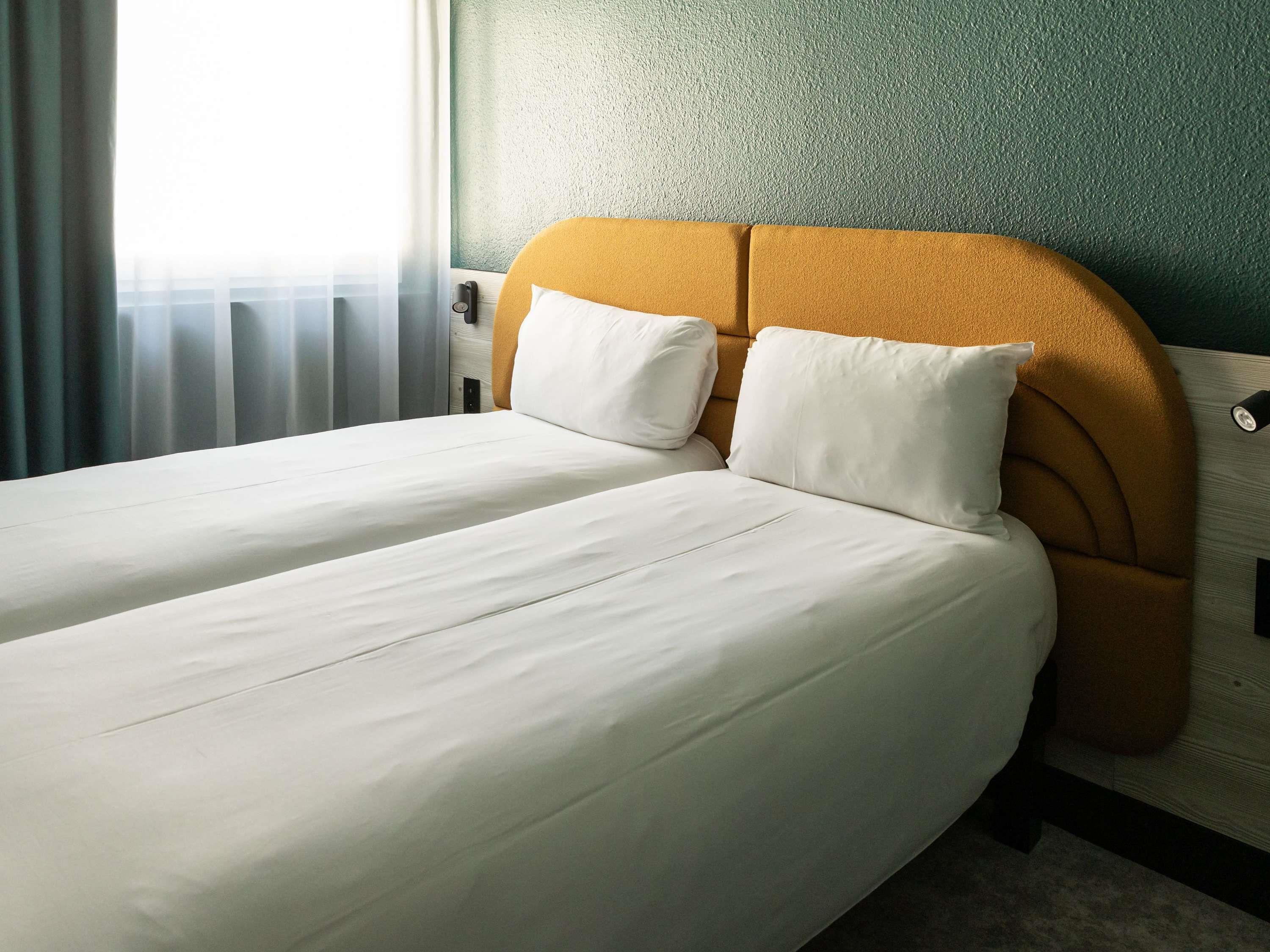 SUPERIOR, TWIN BEDS