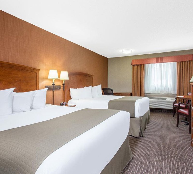 Canmore Inn Suites 4/24
