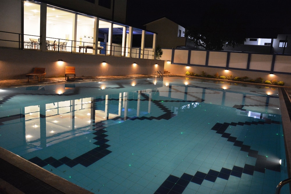 The Blue Wave Hotel 22/50
