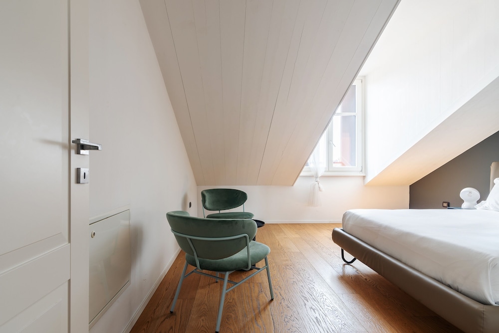 Easyhomes - Brera Luxury Suites 10/42