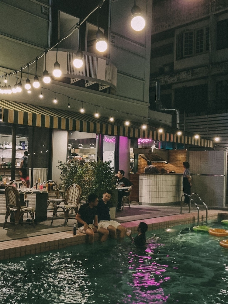 JOSH HOTEL 67/71