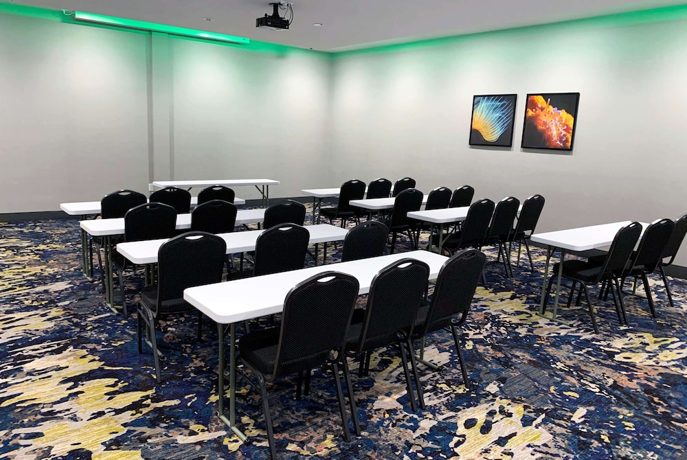 La Quinta Inn Suites By Wyndham San Antonio Seaworld Lafb 31/39