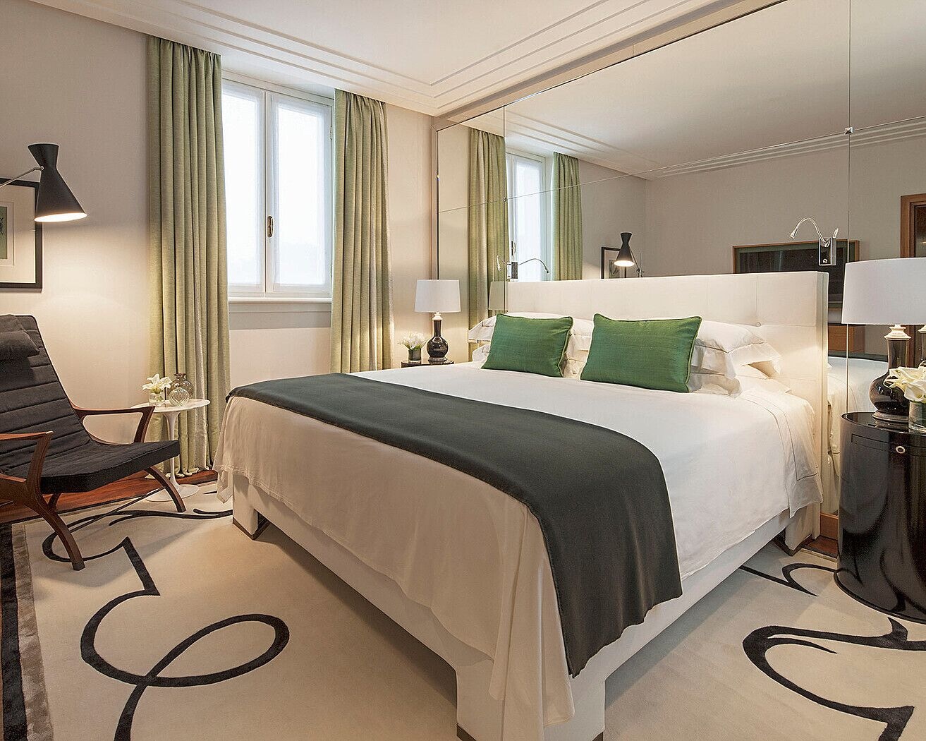 FASHION, SUITE, KING BED