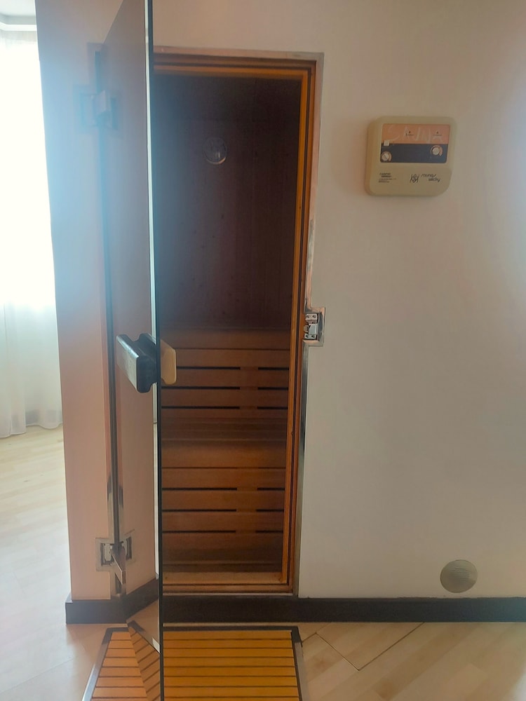 Hotel Puerta de Ocana 18/32