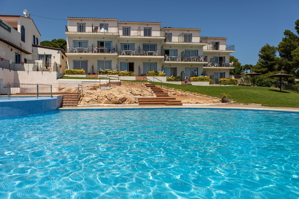 APARTAMENTOS TORREVELLA 36/37