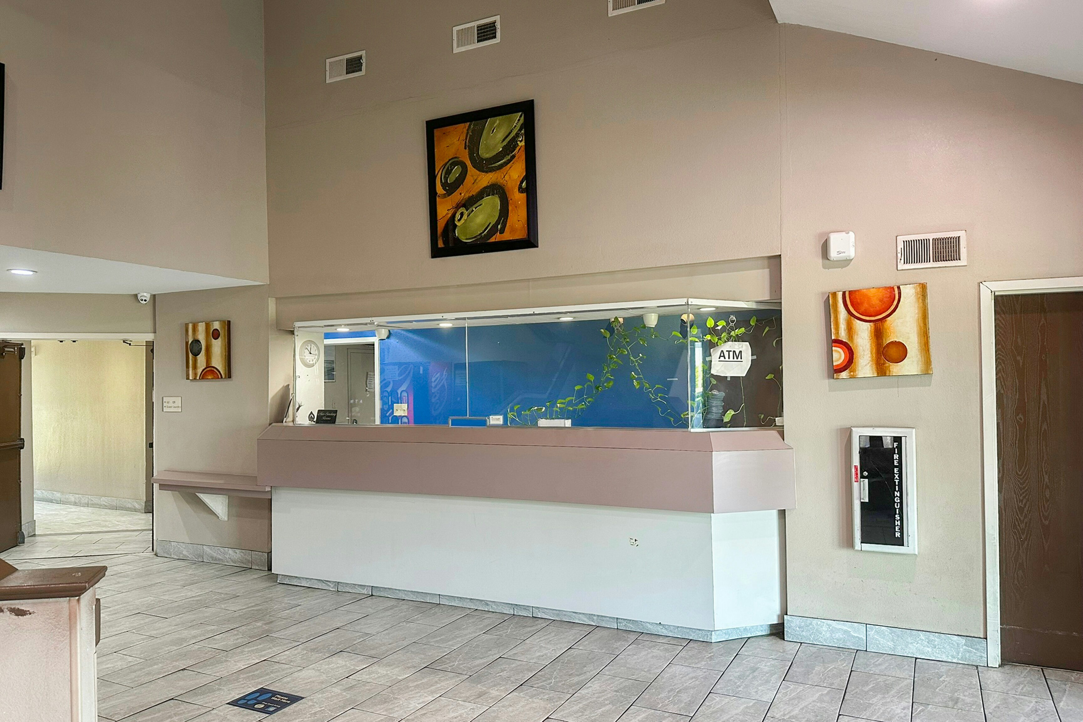 Lobby at Classic Inn By Townhouse American Way Memphis I 240, MEMPHIS - TN
