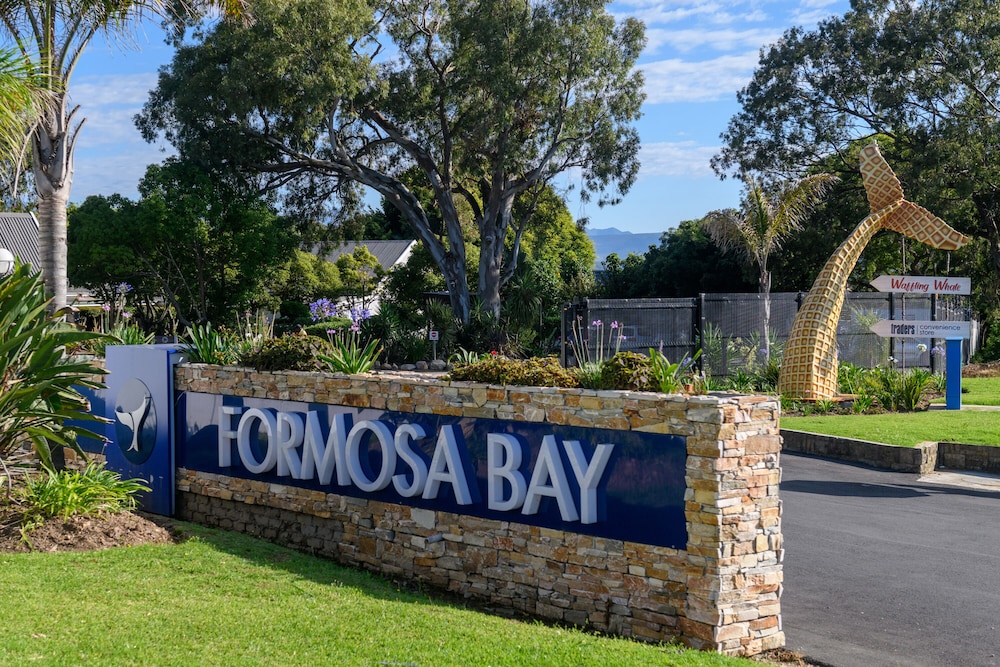 Formosa Bay 56/65