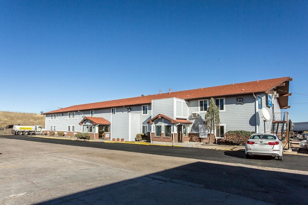 Rodeway Inn Cheyenne I-80 East 3/29