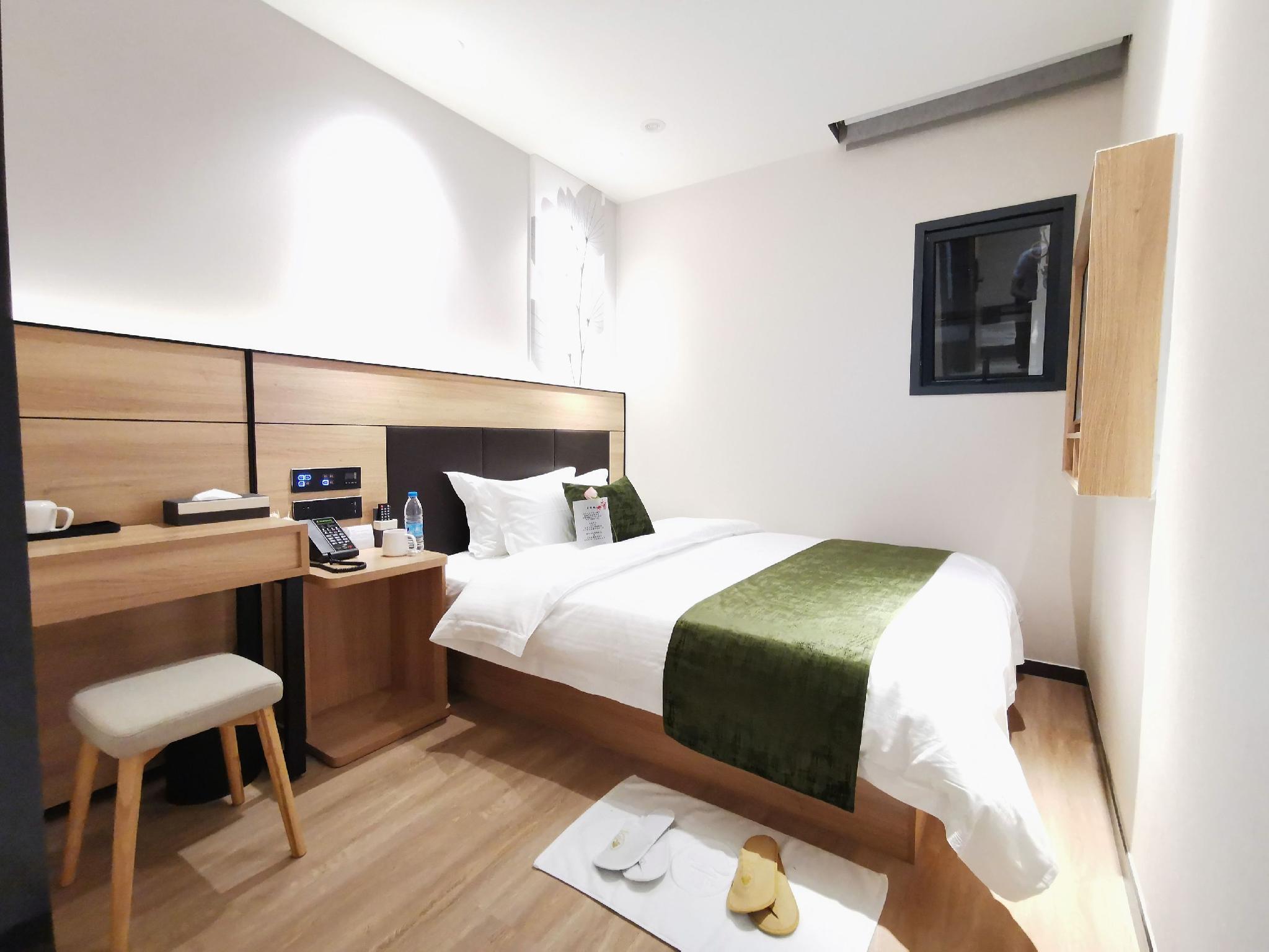 GreenTree Inn Shanghai Yuyuan Garden Xiaonanmen Subway Station Express Hotel 30/50