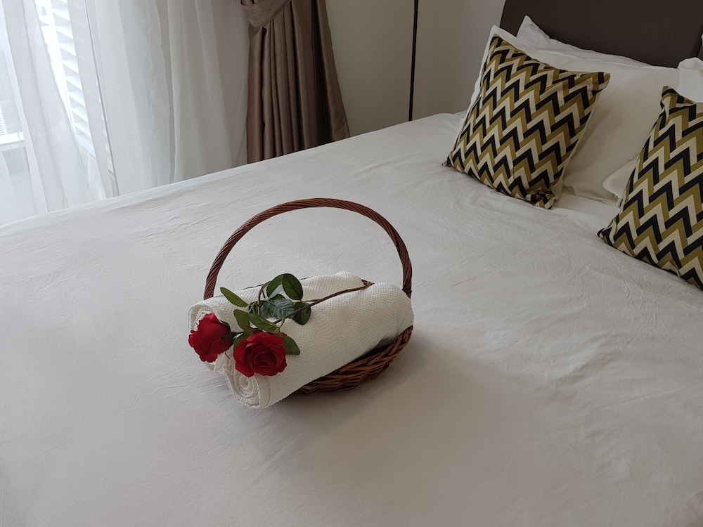 A Place Define Happiness In M Suite Klcc 22/50