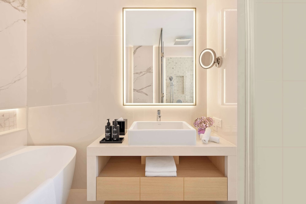 Radisson Collection Resort, Galle 48/49