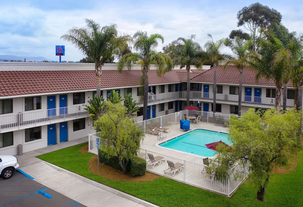 Motel6 Santa Maria, CA - North 38/43
