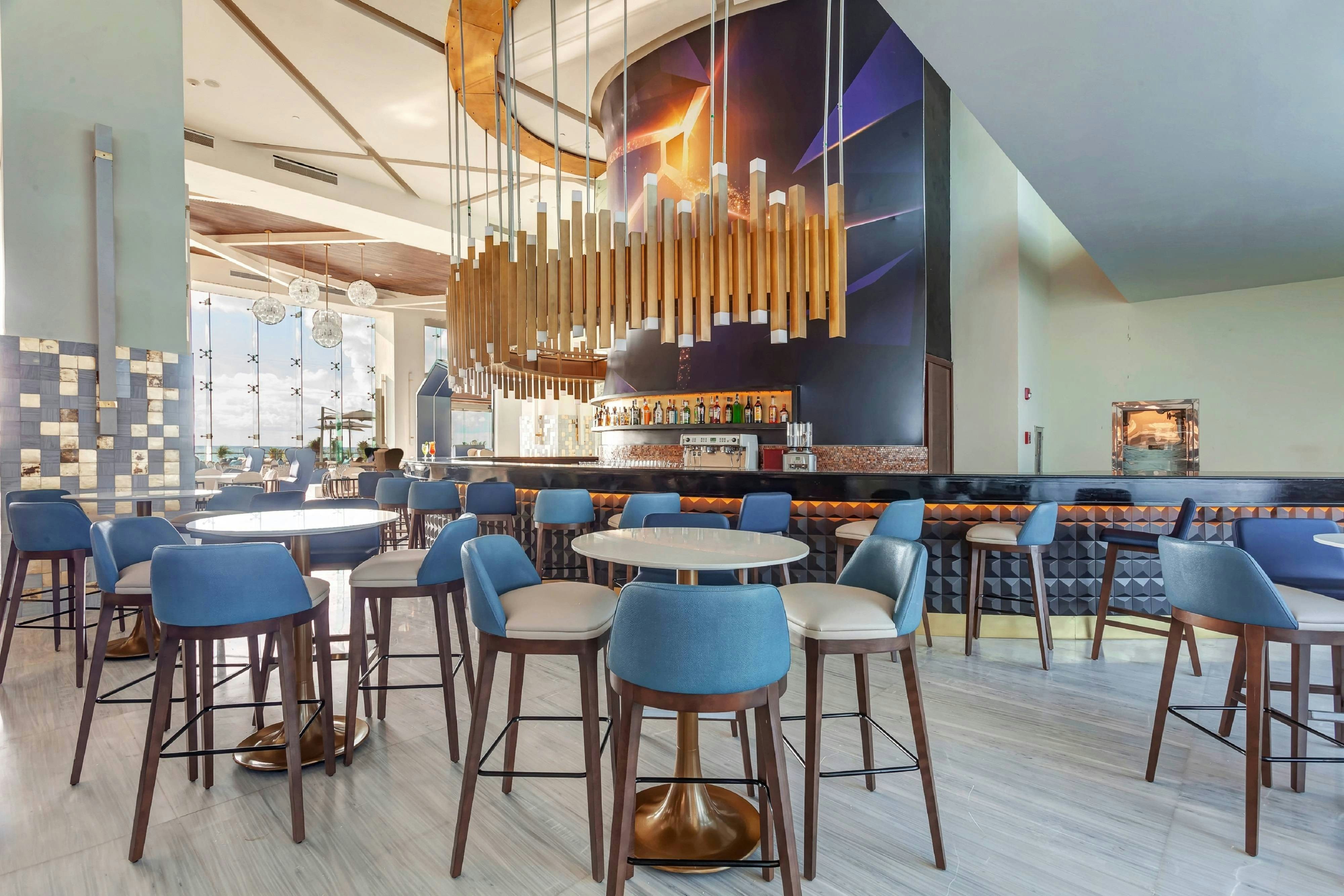 Royalton CHIC Cancun, An Autograph Collection (ex Royalton Cancun) 37/71