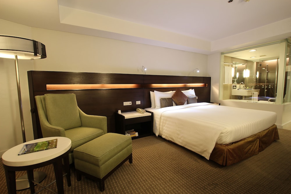 Century Park Hotel 18/76