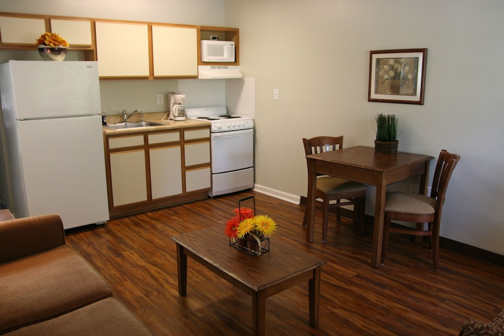 Affordable Suites 44/57