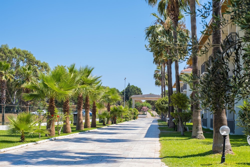 Sural Garden 63/66