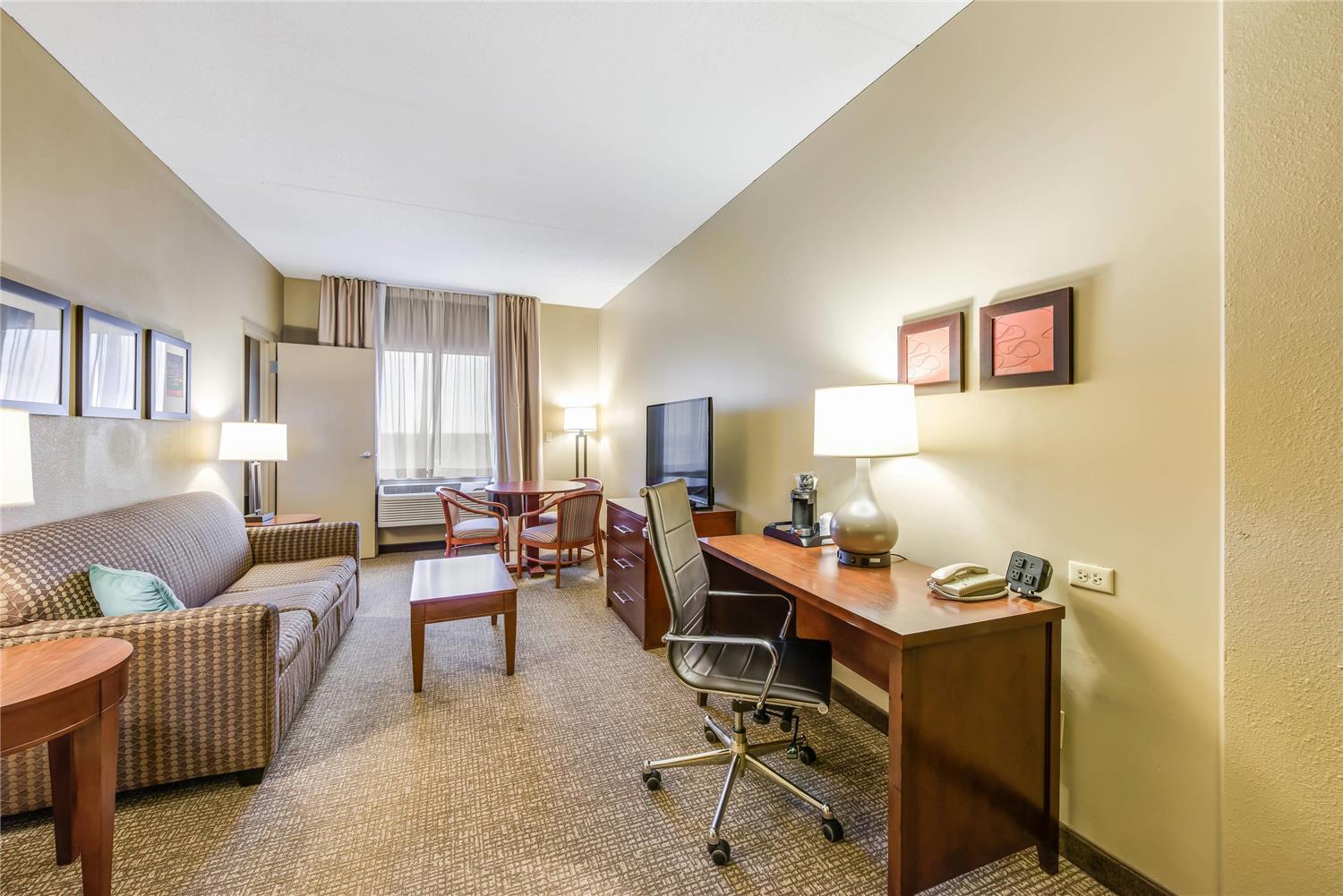 Comfort Suites Chicago O'Hare Airport 15/23