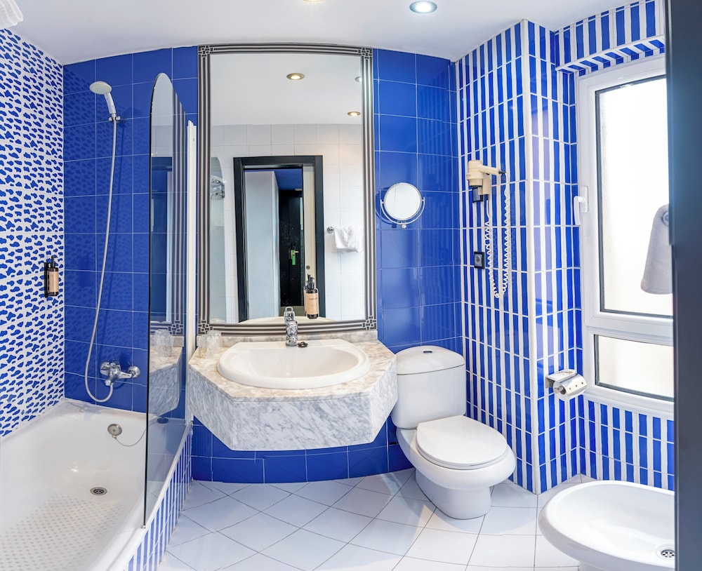 Hotel Faranda Express Pathos Gijon, Ascend Hotel Collection 46/48