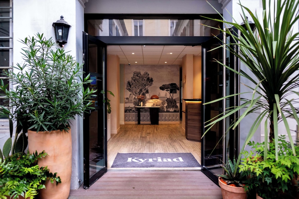 Kyriad Canal Saint Martin 3/50