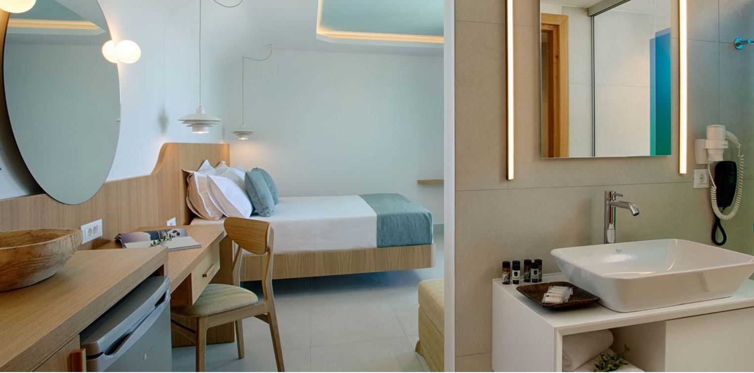 غرفة مزدوجة سوبيريور بإطلالة على البحر، Arina Beach Resort 2/2