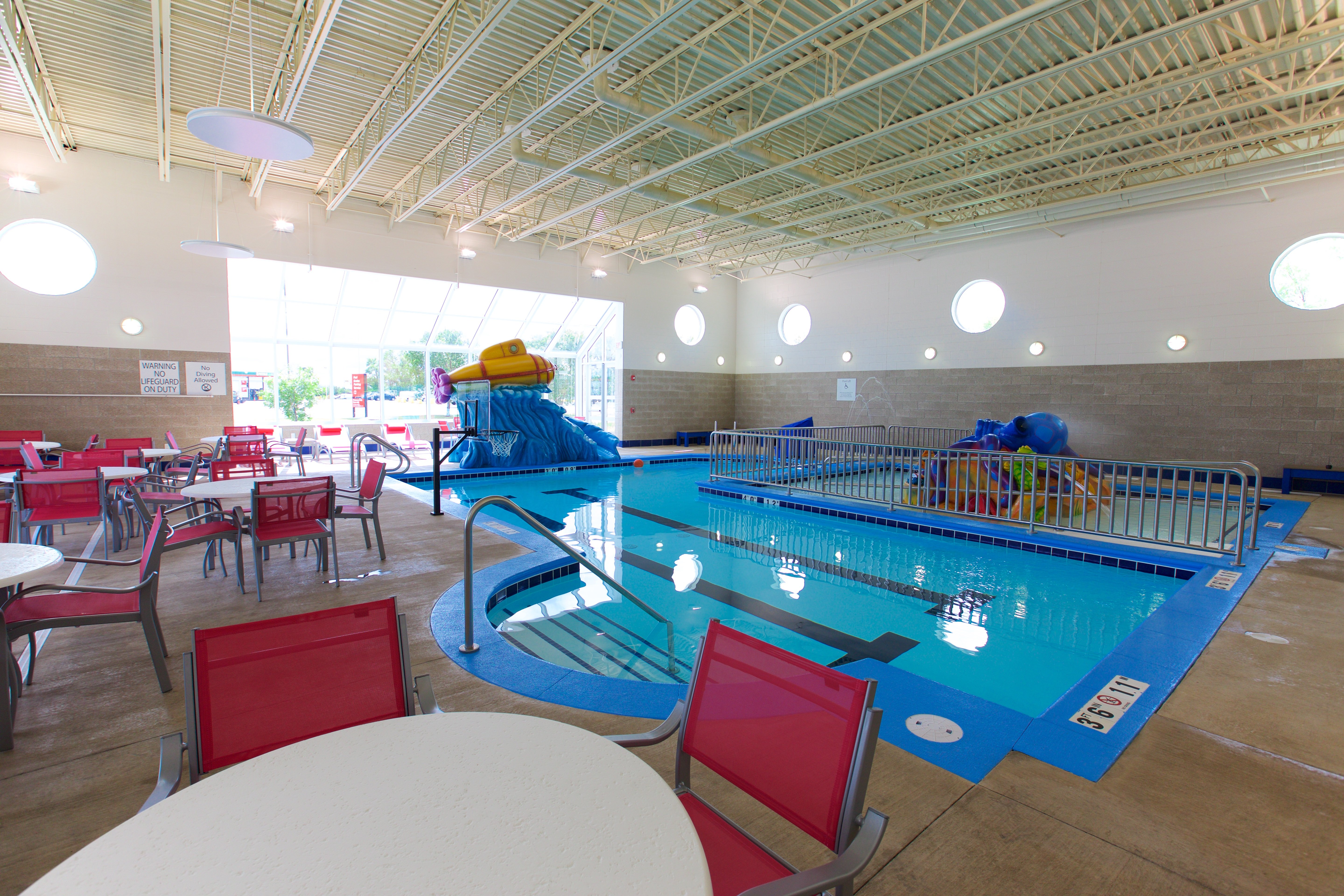 Holiday Inn Express Fargo SW - I-94 Medical Center 38/52