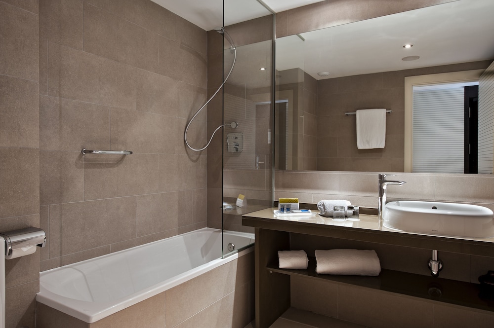 Exe Moncloa Hotel 15/70