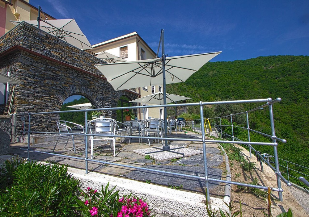 Oltremare Guest House 2/50