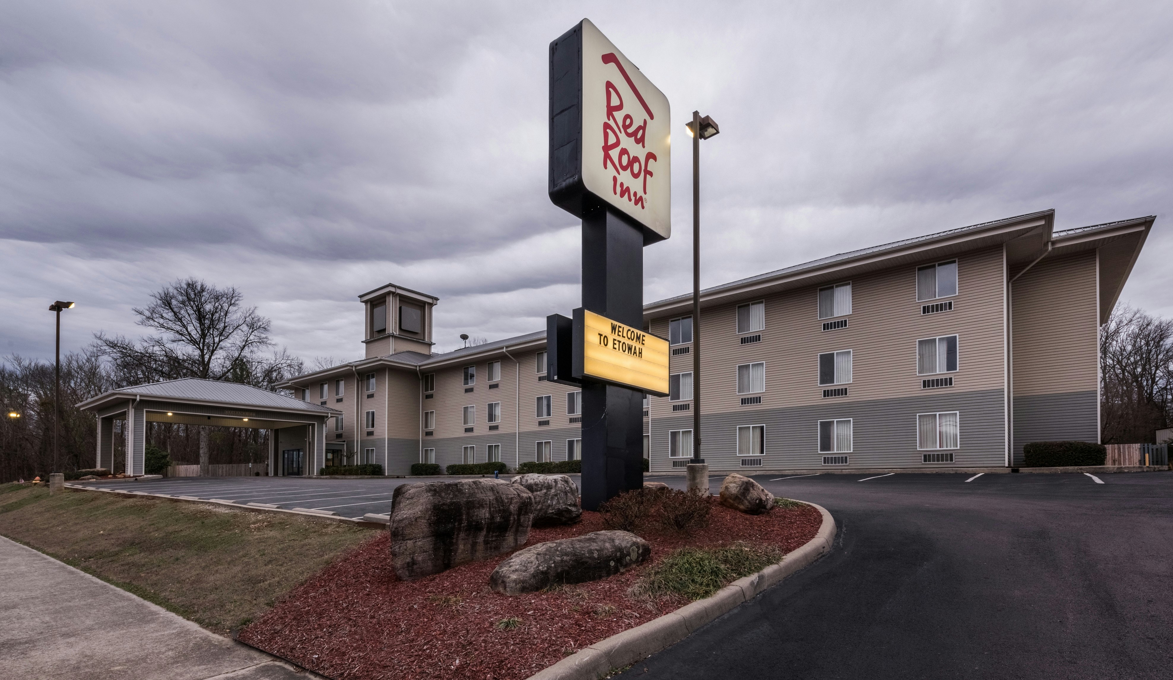 Red Roof Inn Etowah 3/49