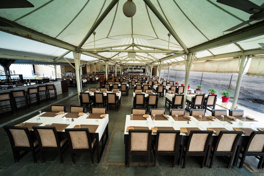 THE GOLD BEACH RESORT 34/41