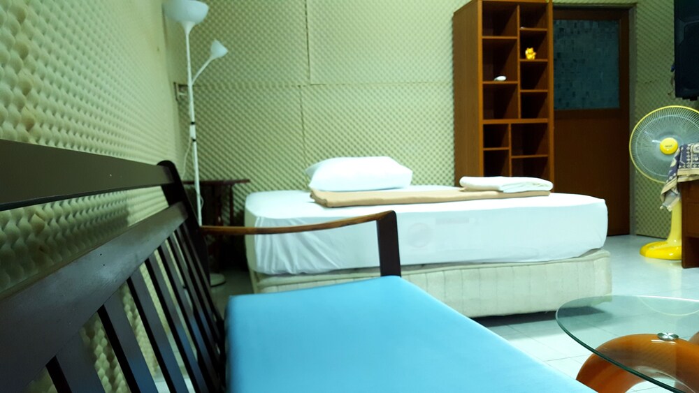 Super Hostel 19/54