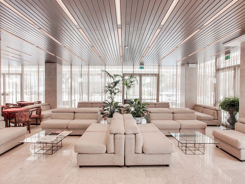 Hotel Ambasciatori 34/45