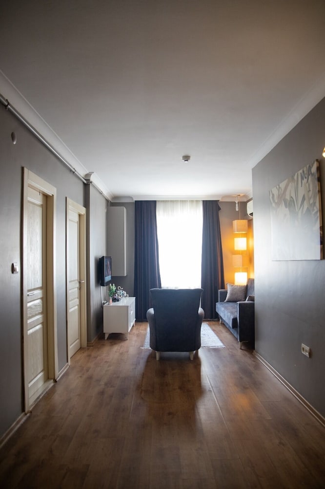 The Hera Hotels 17/24