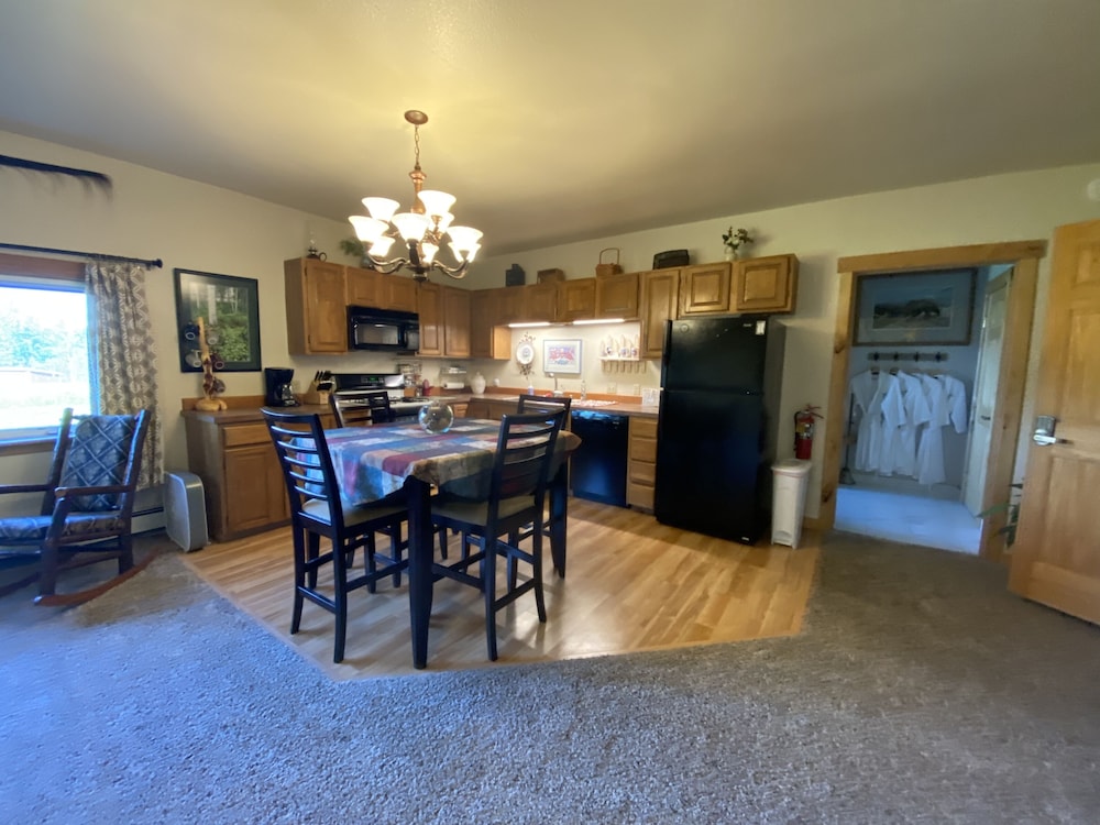 Pioneer Ridge Bed &amp; Breakfast Inn 18/24