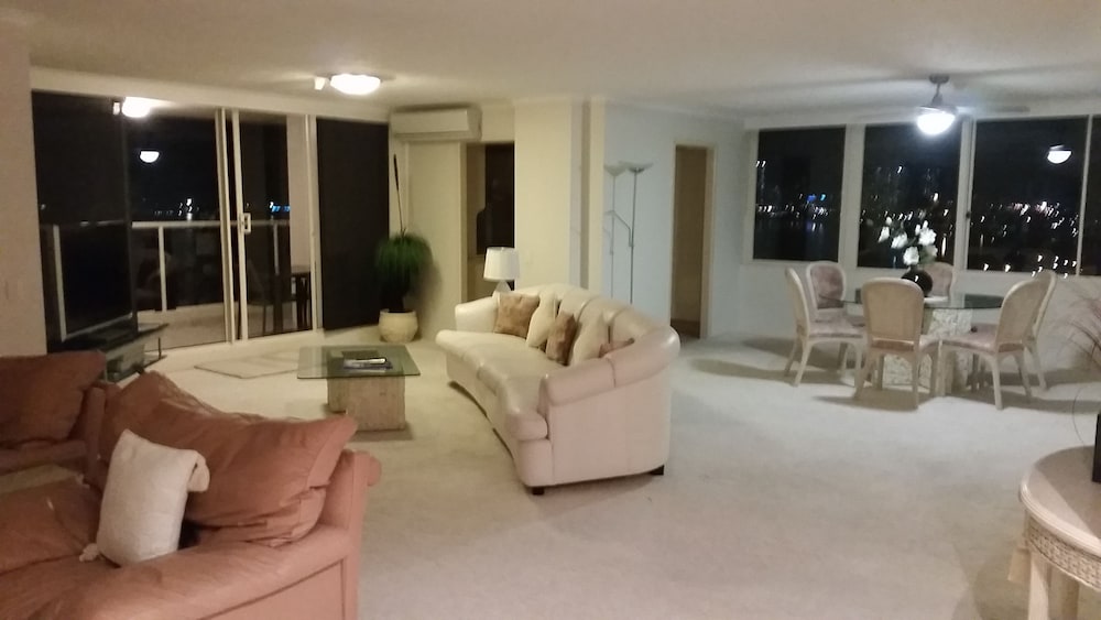 Beaconlea Tower Apartments 35/69