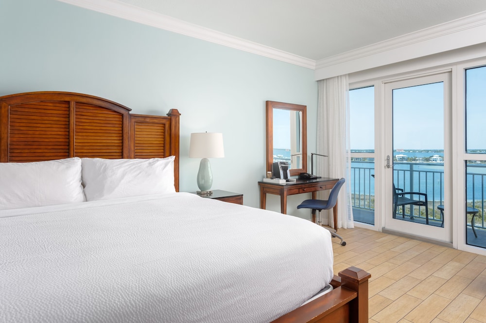 Room, King Bed, Bay View, Balcony