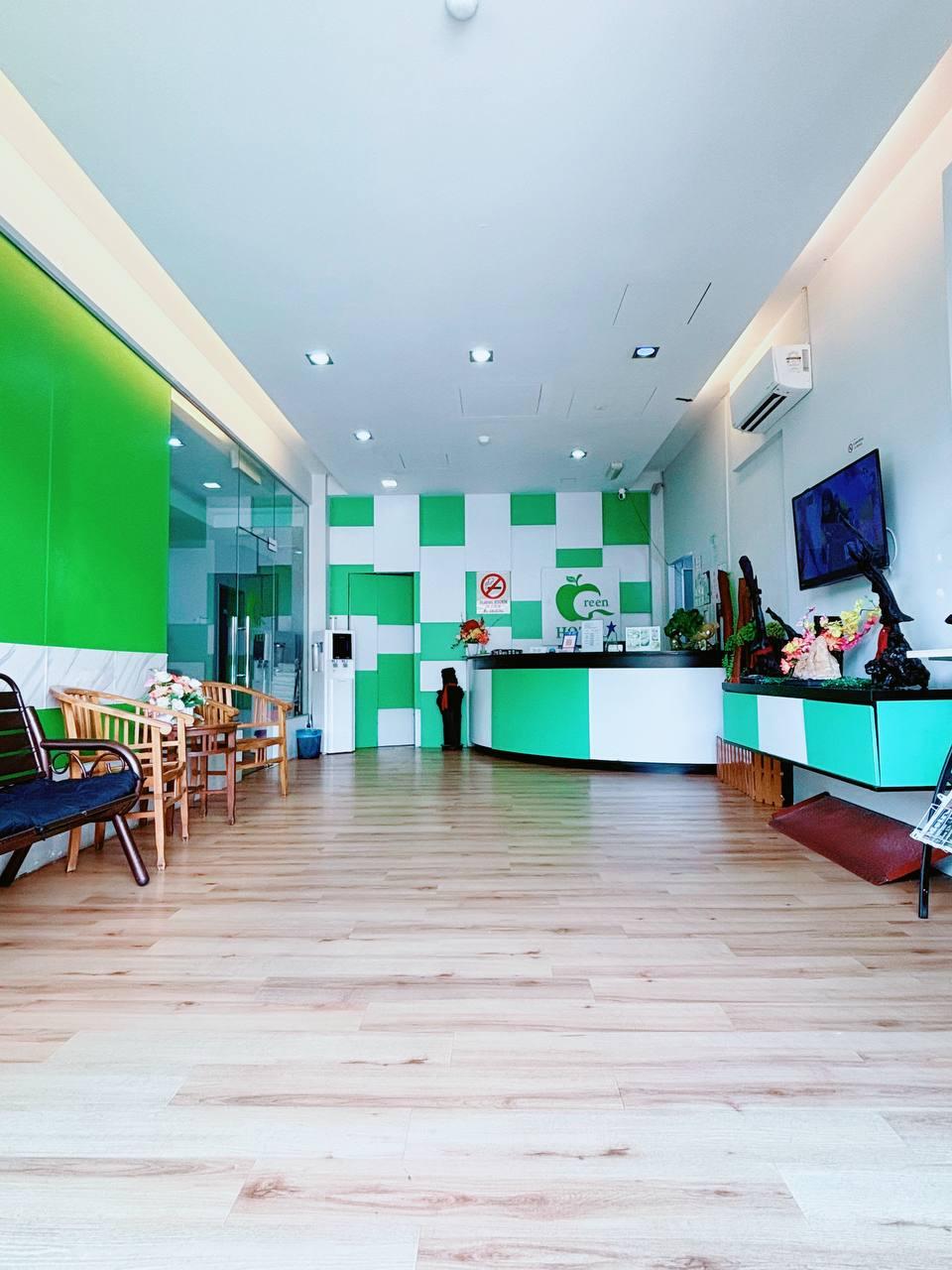 Green Hotel 13/15