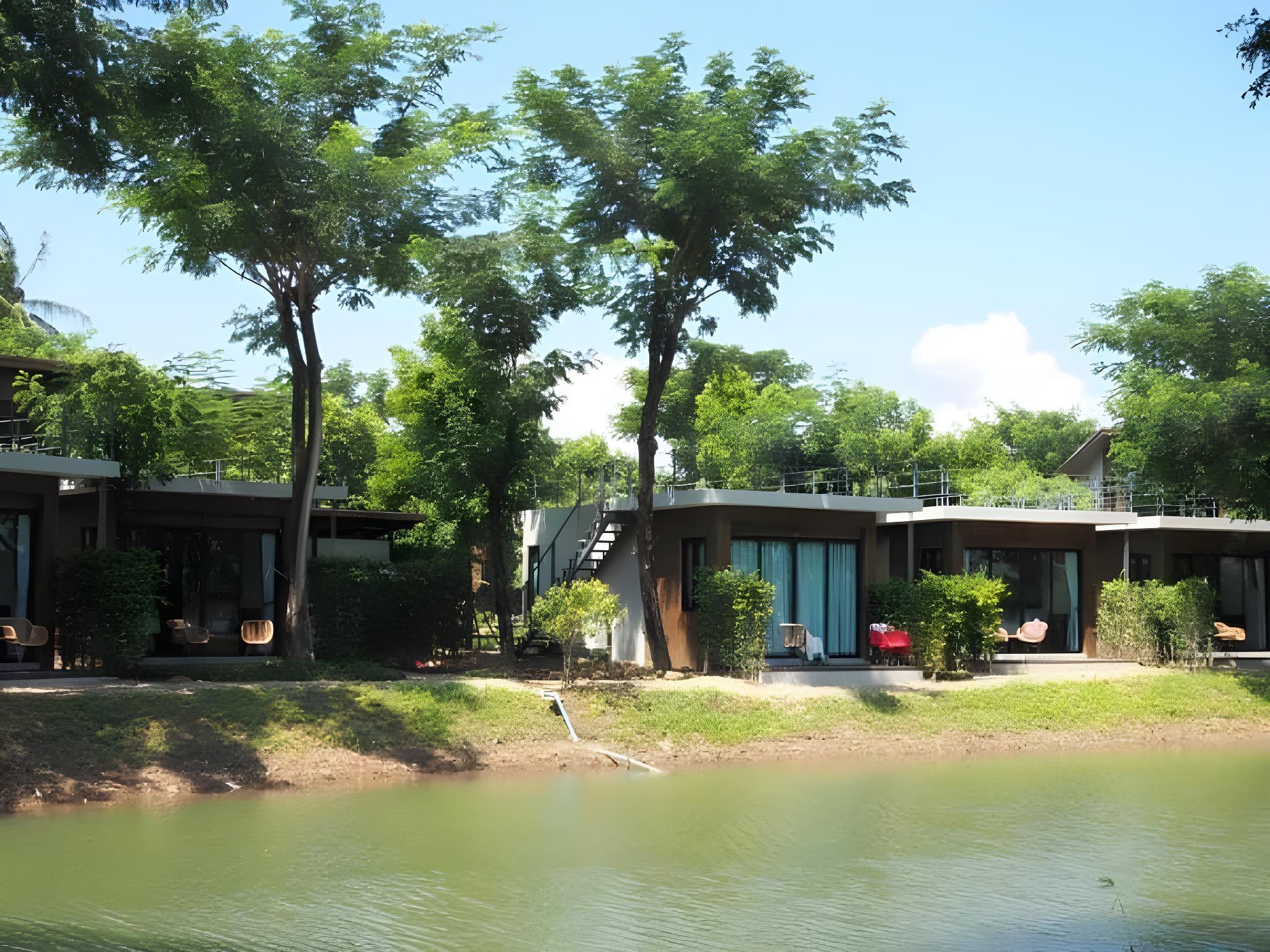 Tolopoti Hotel & Resort 7/11