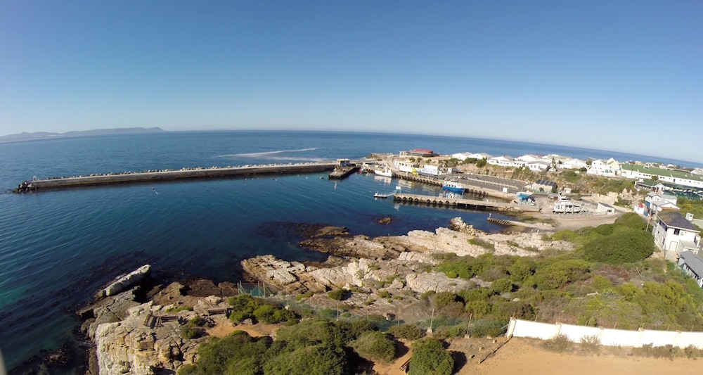 Whale Rock Luxury Lodge 61/65