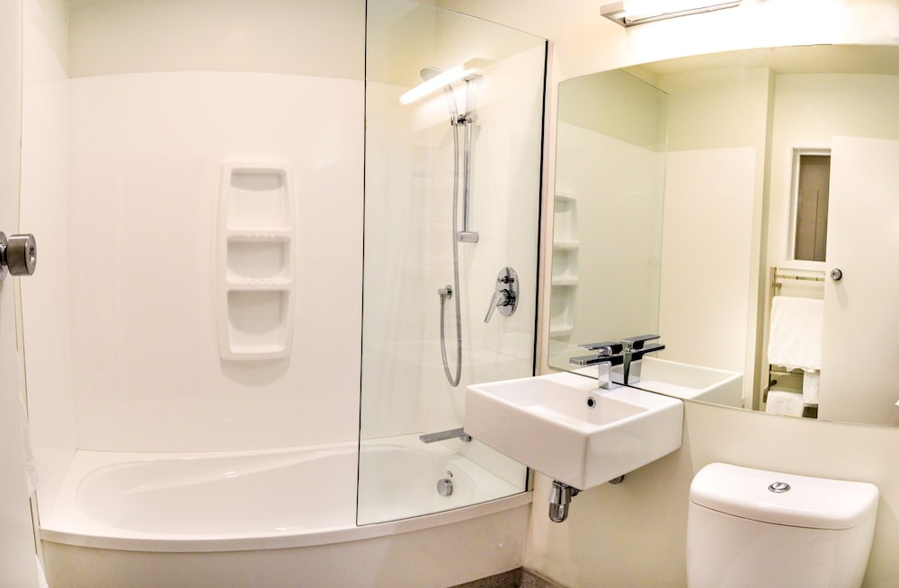 Wanaka Hotel 23/37