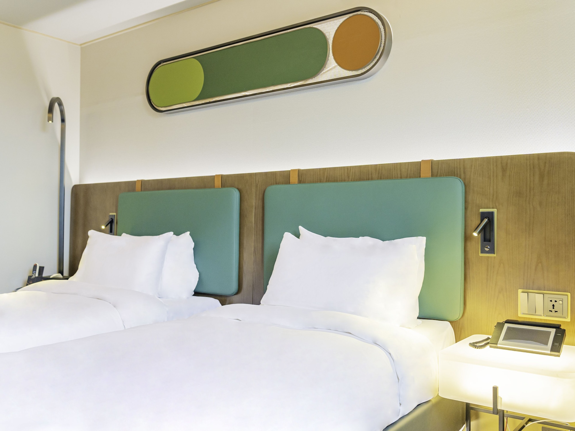 Standard, Twin Beds, Amber Hotel Central 6/9