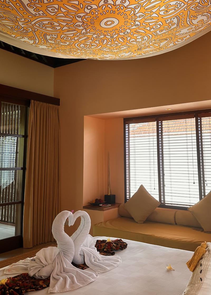 Barong, Double Bed