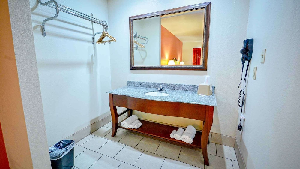 Motel6 Atoka, OK 53/54