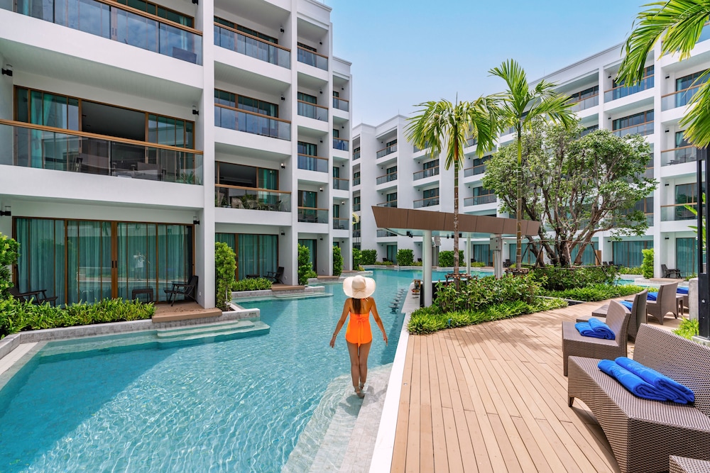 Bella Nara Phuket Naiyang Beach 44/50