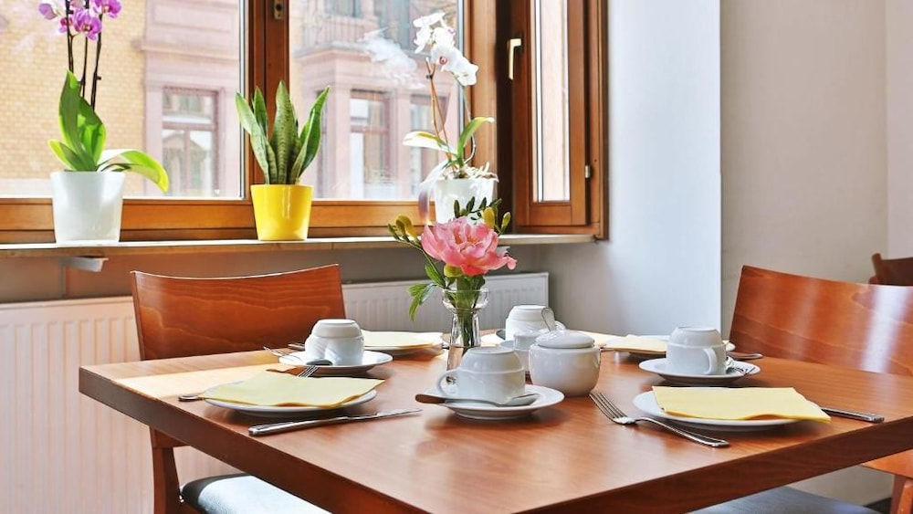 Hotel Restaurant Krokodil 29/34